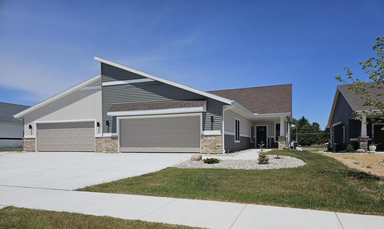 3719 Newcastle Drive 33 — photo