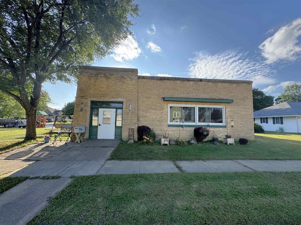 605 E 4th Avenue — photo