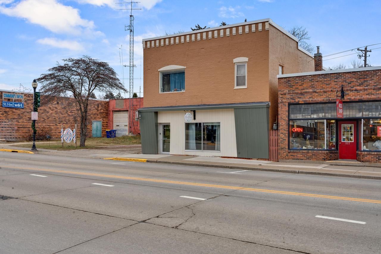 315 S Main Street — photo