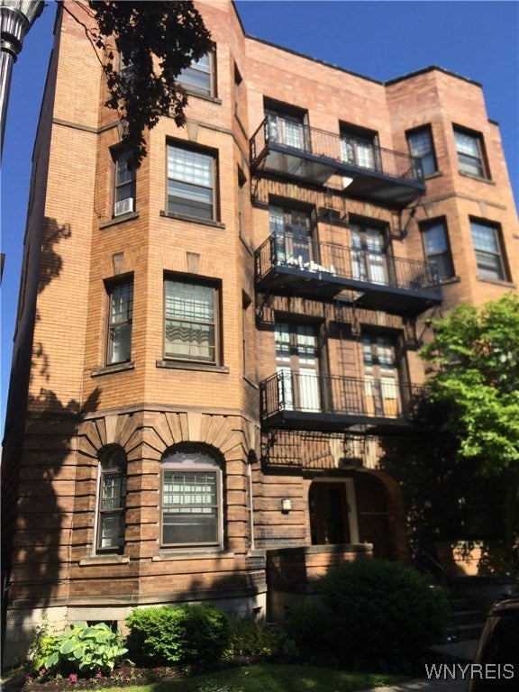 44 N Pearl Street 5 — photo