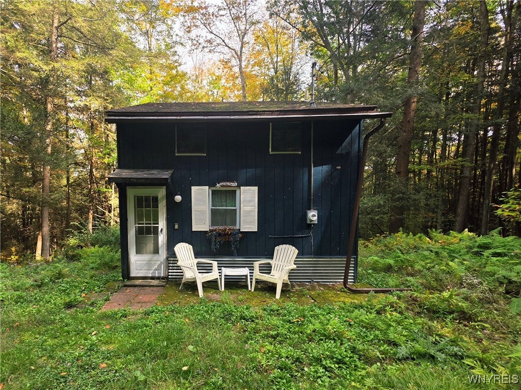 7629 Russell Hill Road — photo