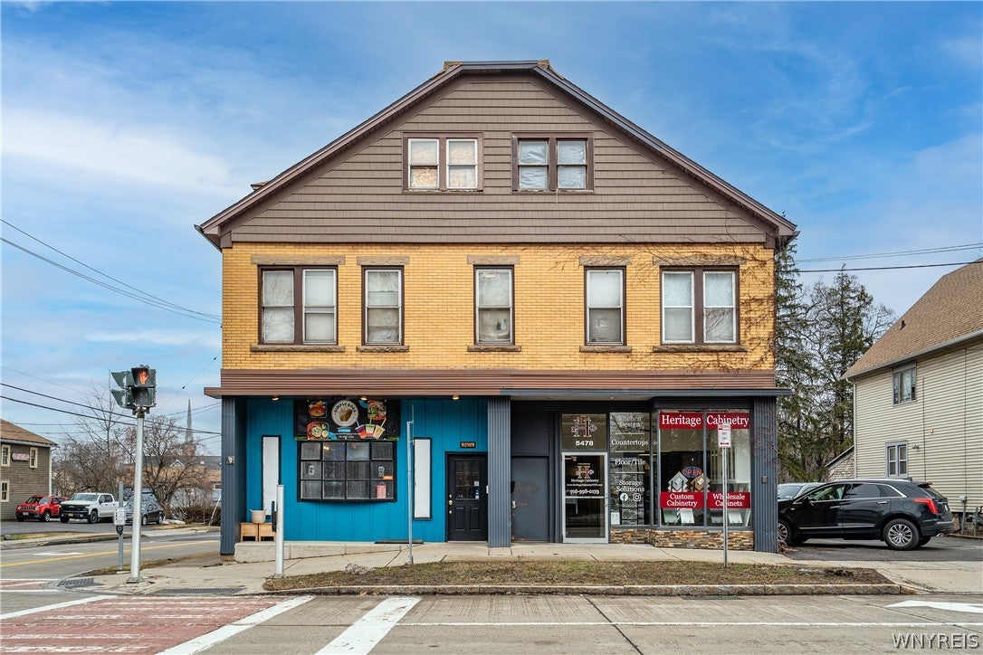 5476 Broadway Street — photo