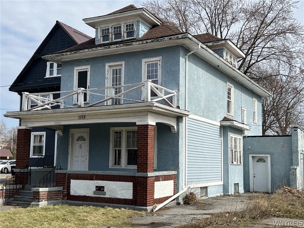 1113 Main Street — photo