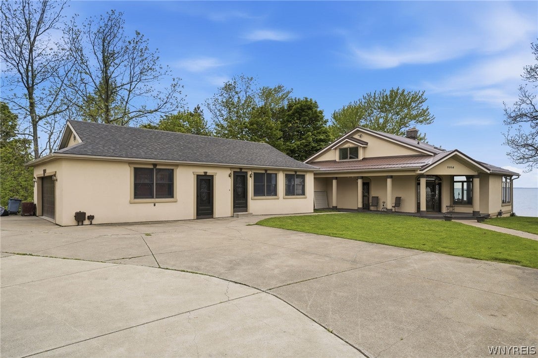 5316 Lake Shore Road — photo