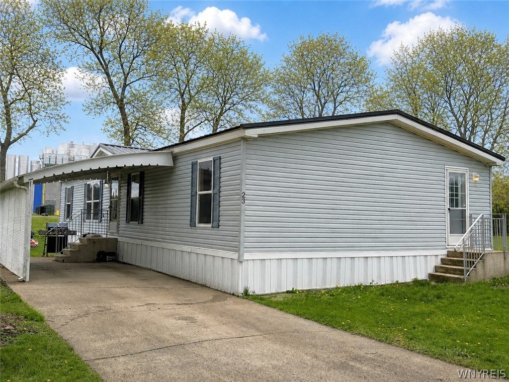 7930 N Route 16 — photo