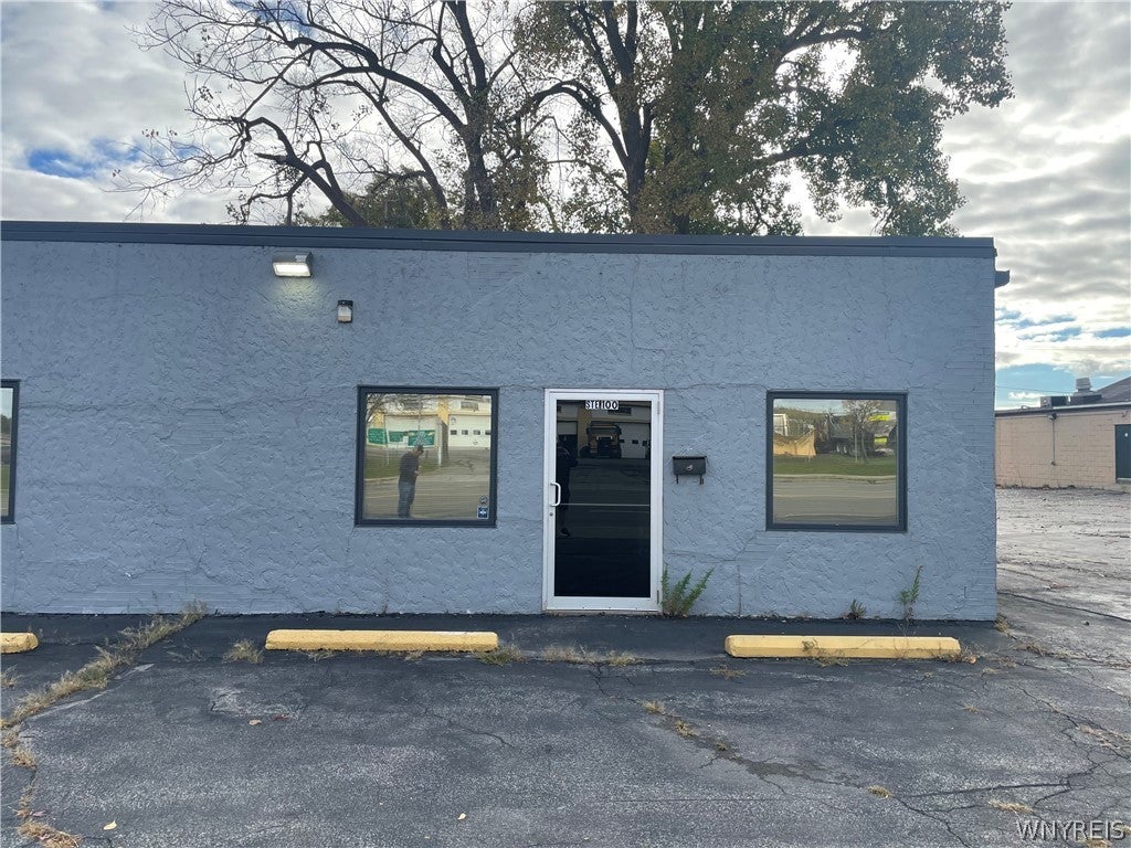 1109 Harlem Rd Ste 3 — photo