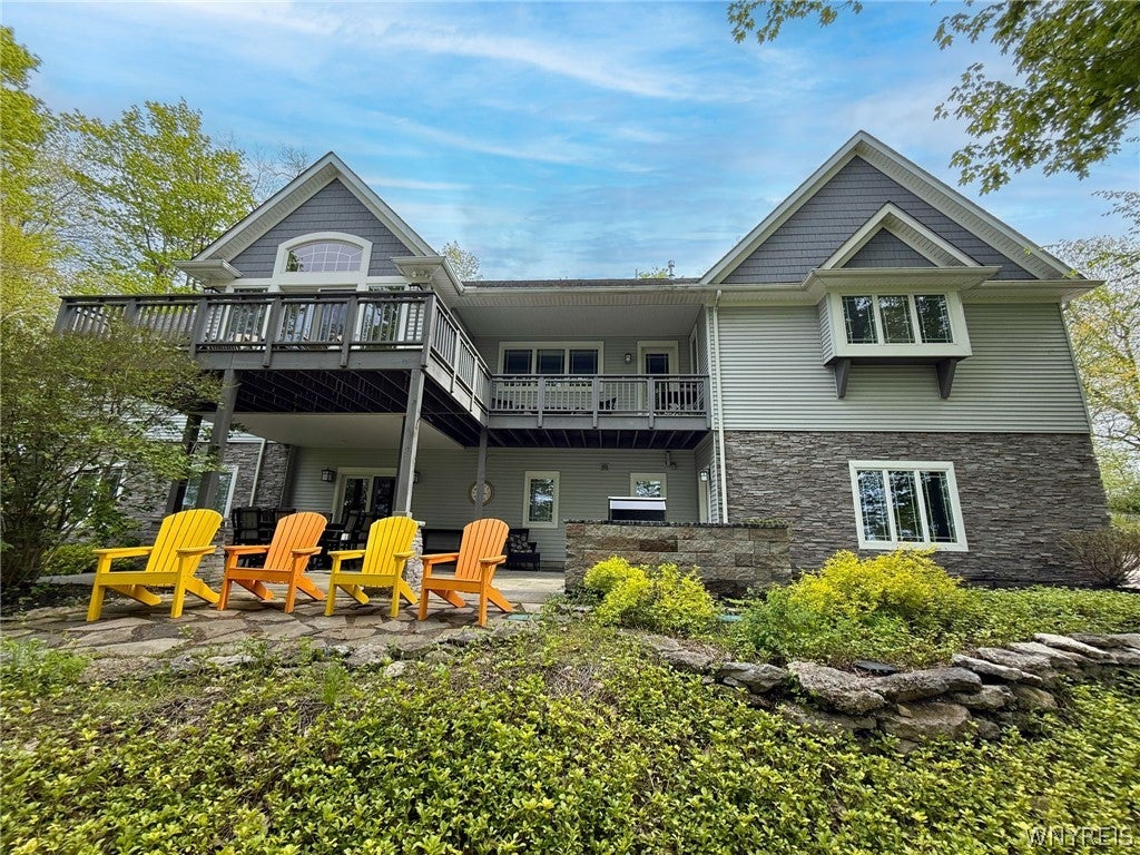 981 Lakeside Drive — photo