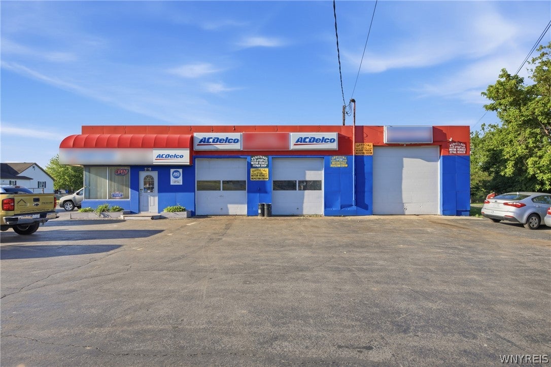 3519 Broadway Street — photo