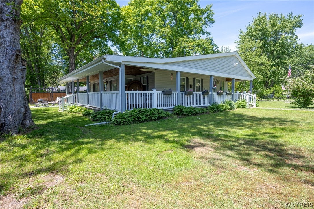 38 Wide Beach Road — photo