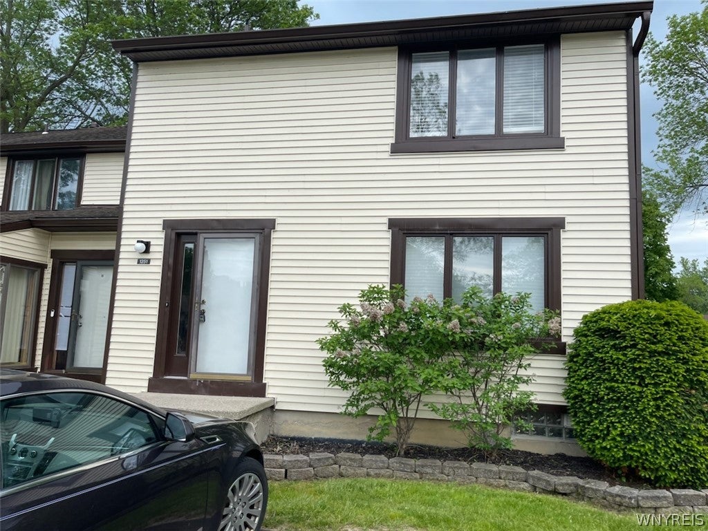 1251 Charlesgate Circle — photo
