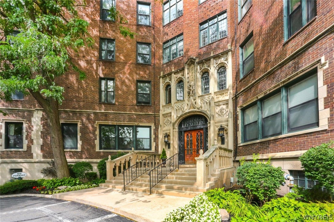 800 West Ferry Street 5Cc — photo