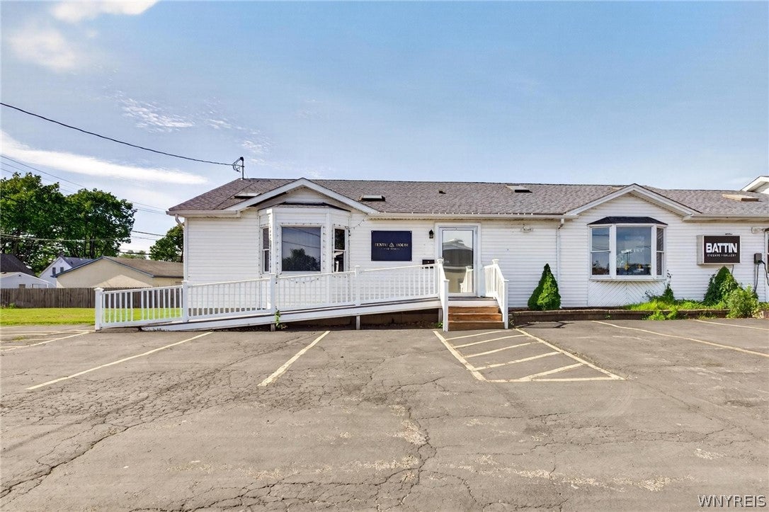 1161 Abbott Road — photo