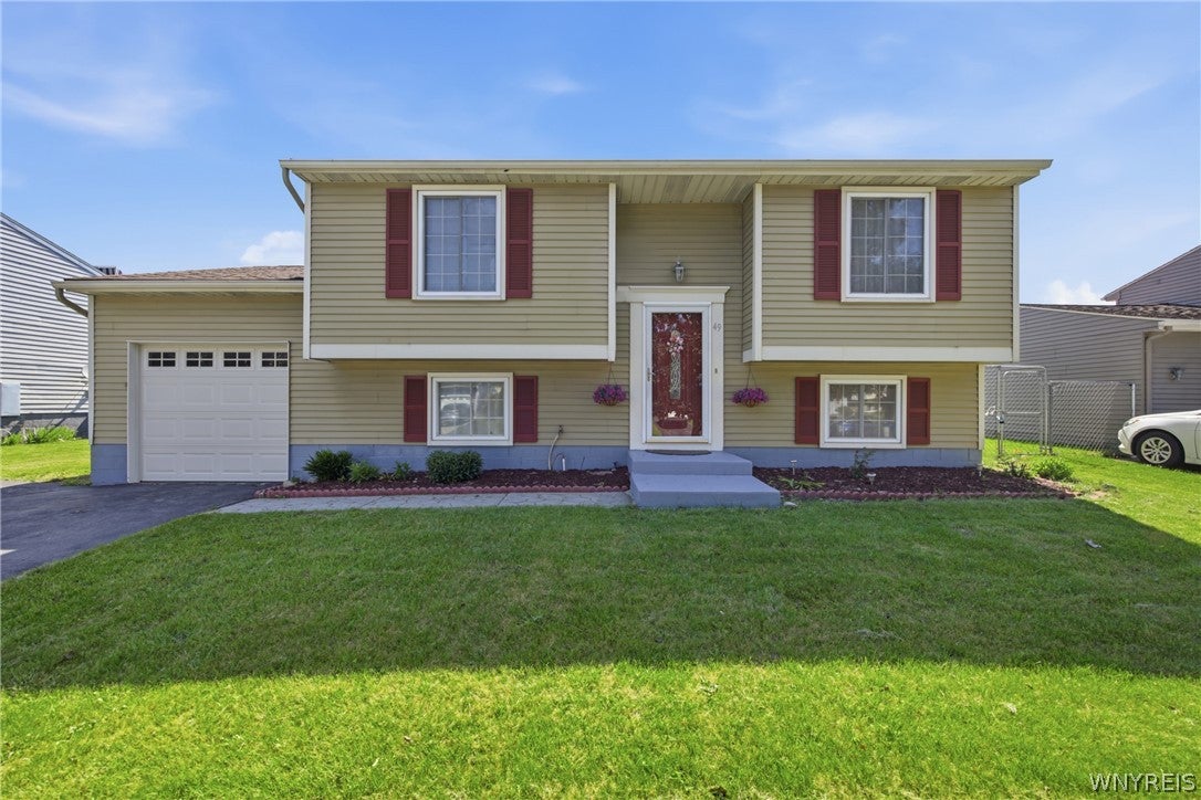 49 Thornwood Drive — photo