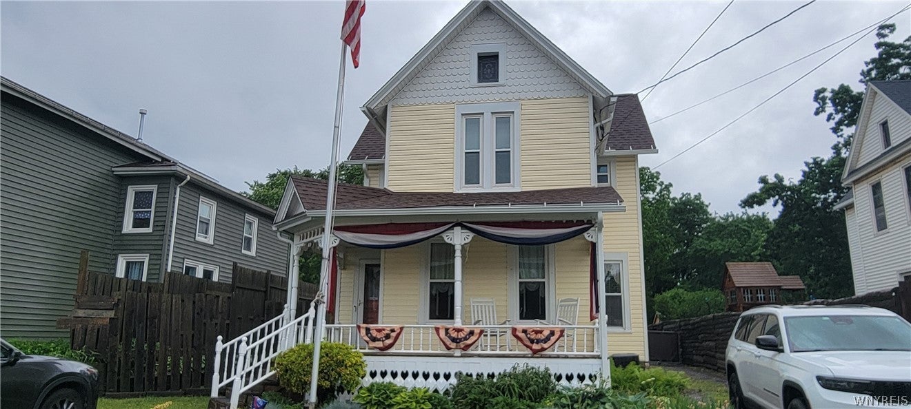 323 Church Street — photo
