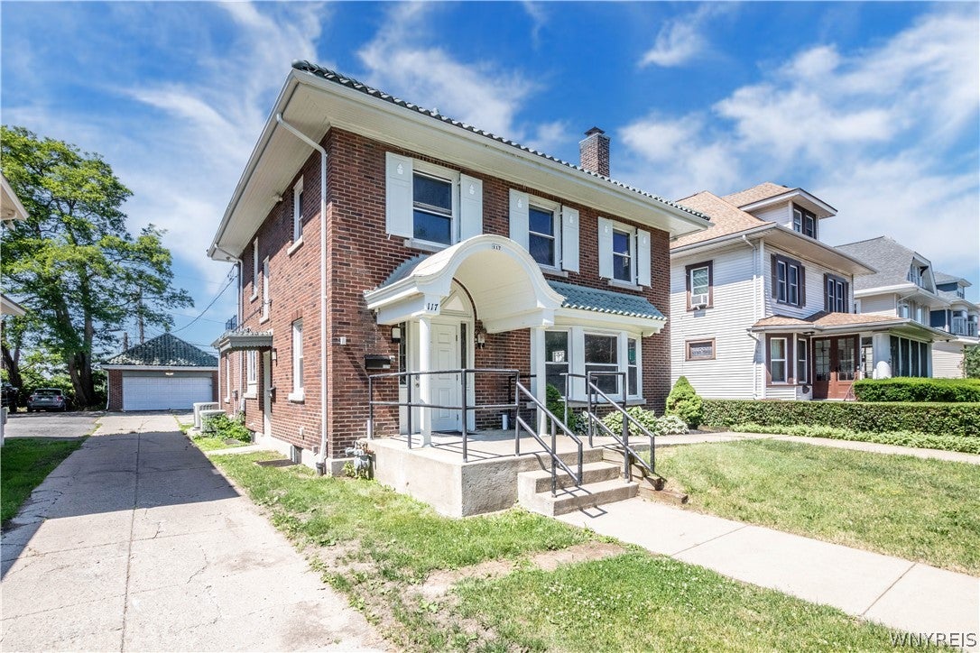 117 W Humboldt Parkway — photo