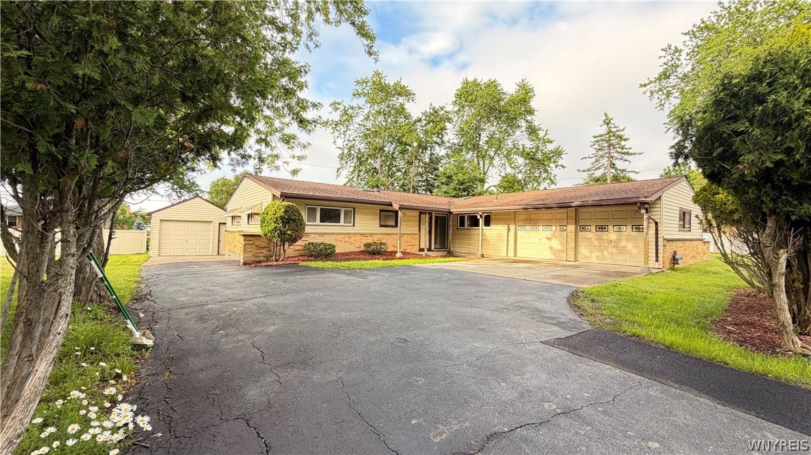4524 Sheridan Drive — photo