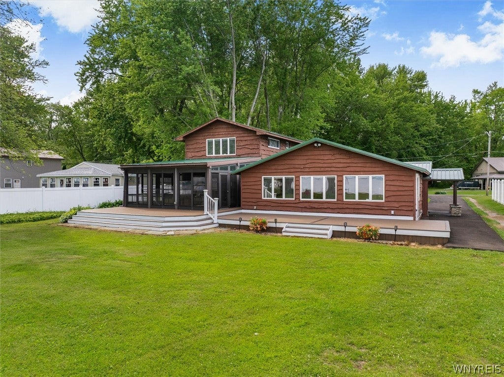 21 Lakeshore Drive — photo
