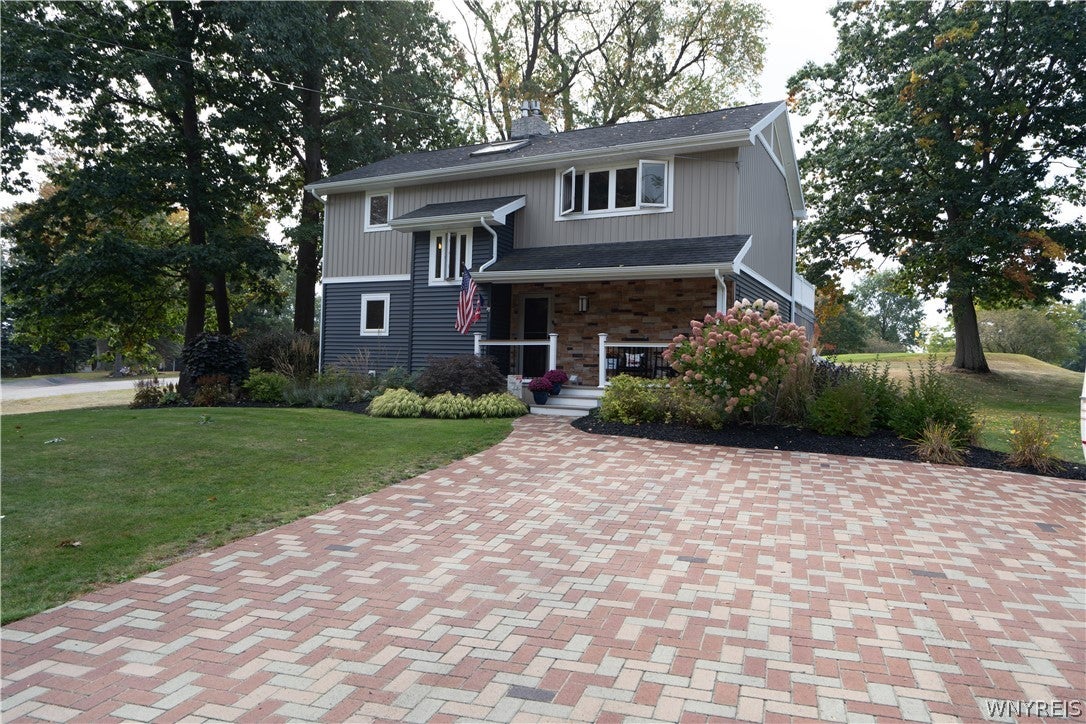 6854 Club Road — photo