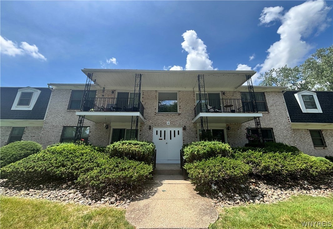 136 Denrose Drive 8 — photo