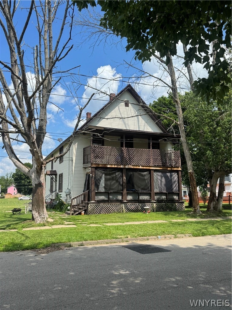 303 E Water Street — photo