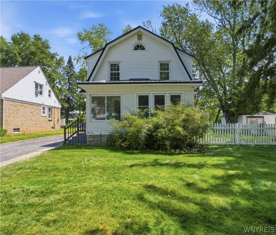 44 Arlington Road — photo