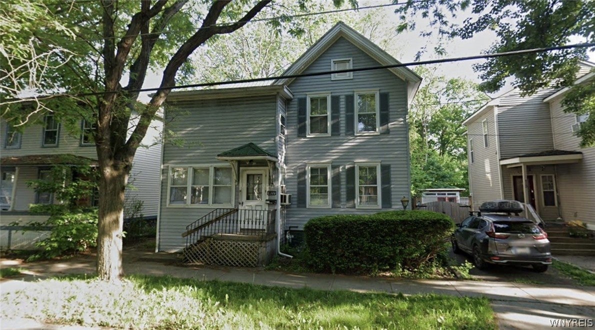 411 W Court Street — photo