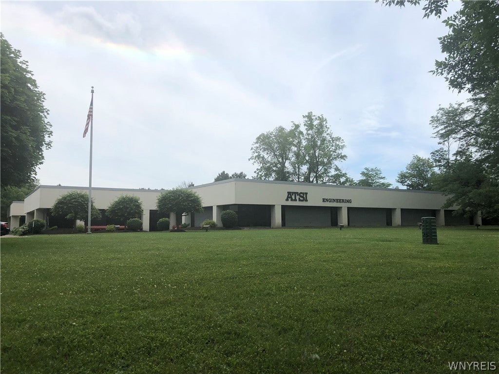 415 Commerce Drive — photo