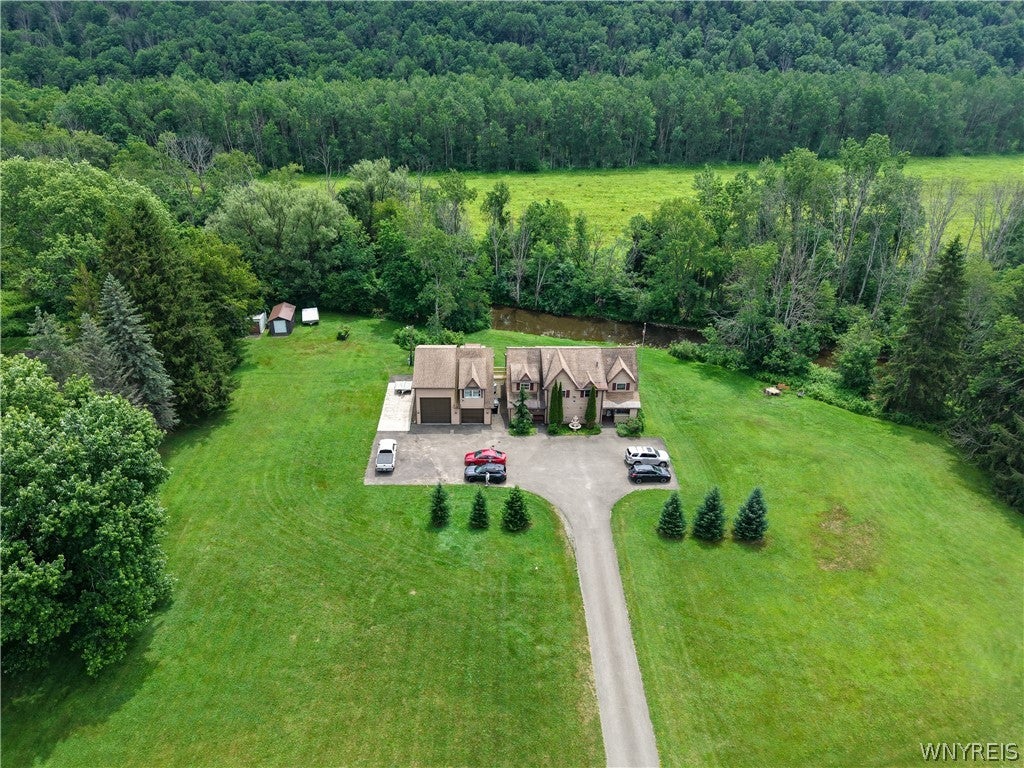 6331 Route 242 E — photo
