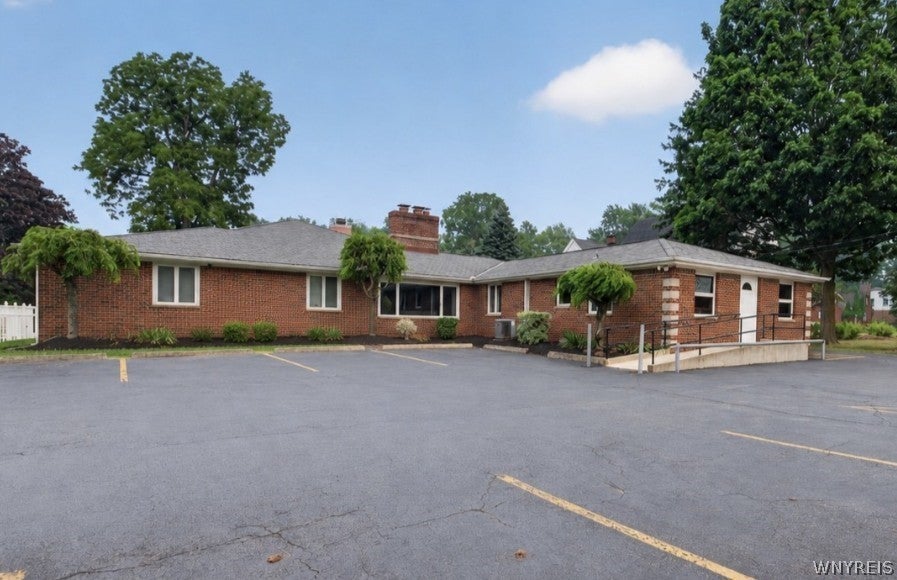3405 Orchard Park Road — photo
