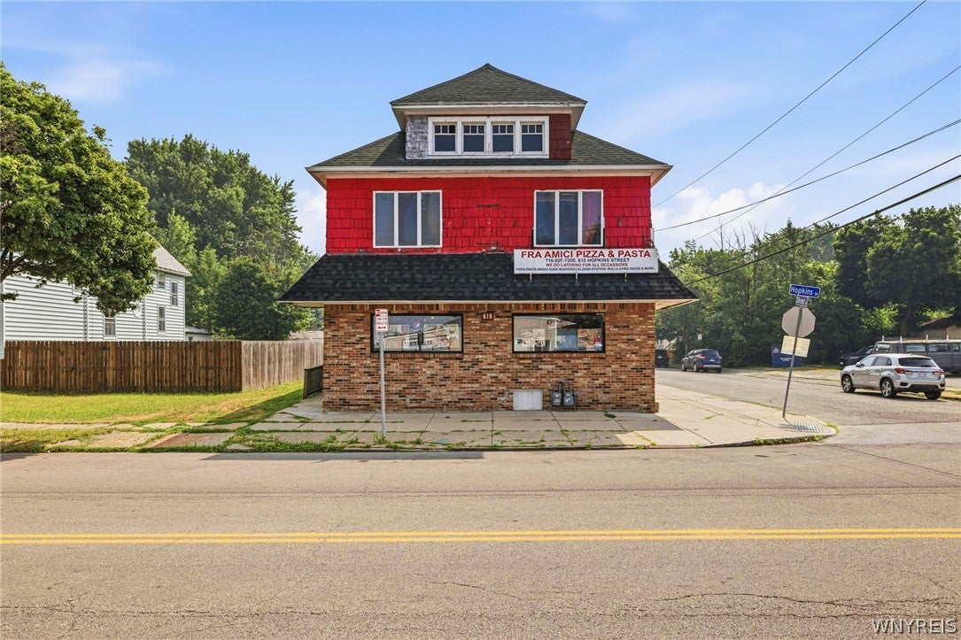 615 Hopkins Street — photo