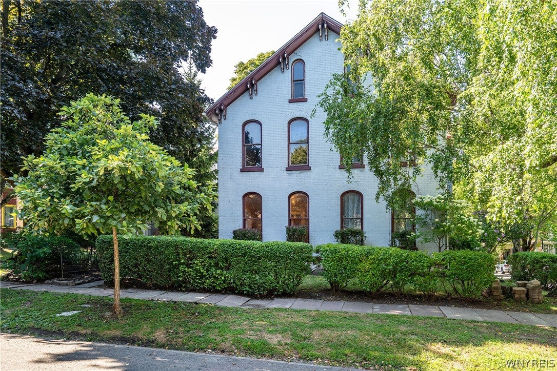 402 Jersey Street — photo