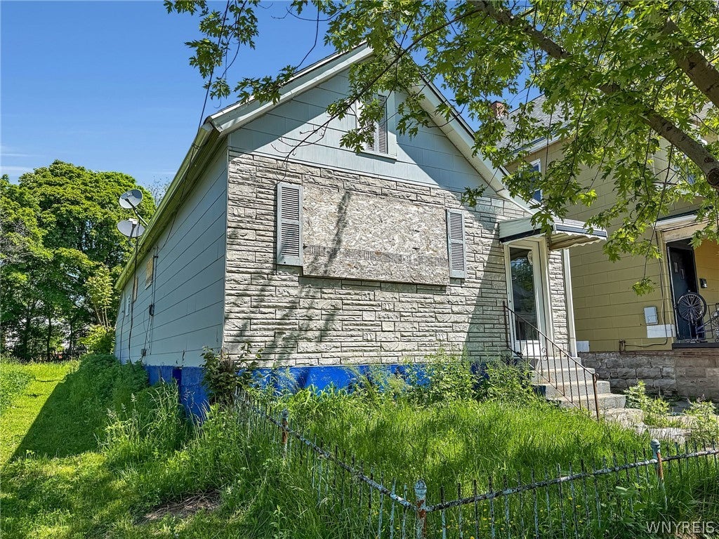 18 Helen Street — photo