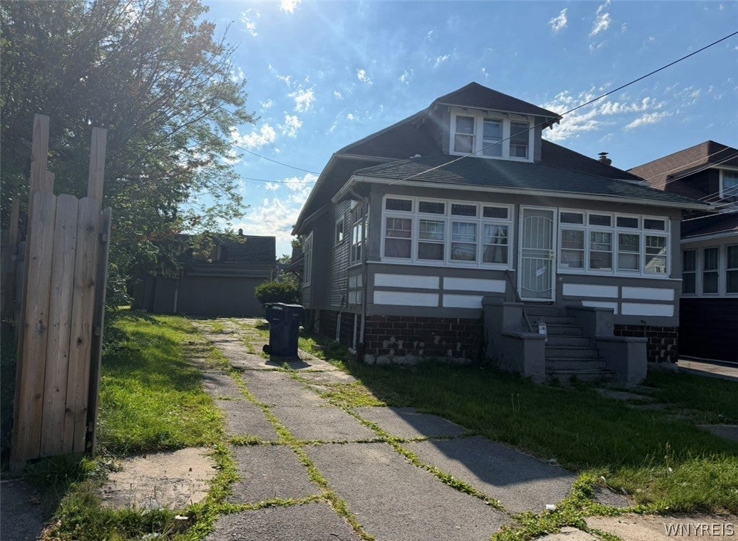 14 Thatcher Avenue — photo