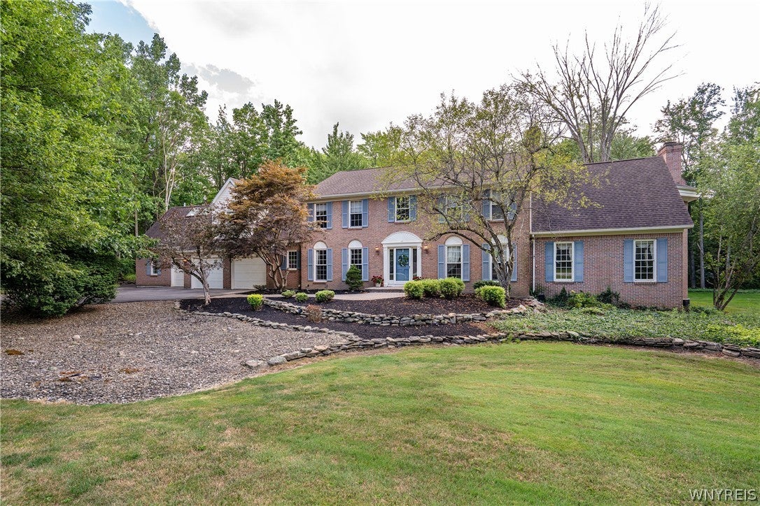 76 Tanglewood Drive W — photo