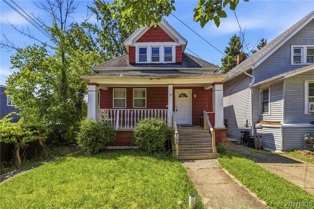 73 Thornton Avenue — photo