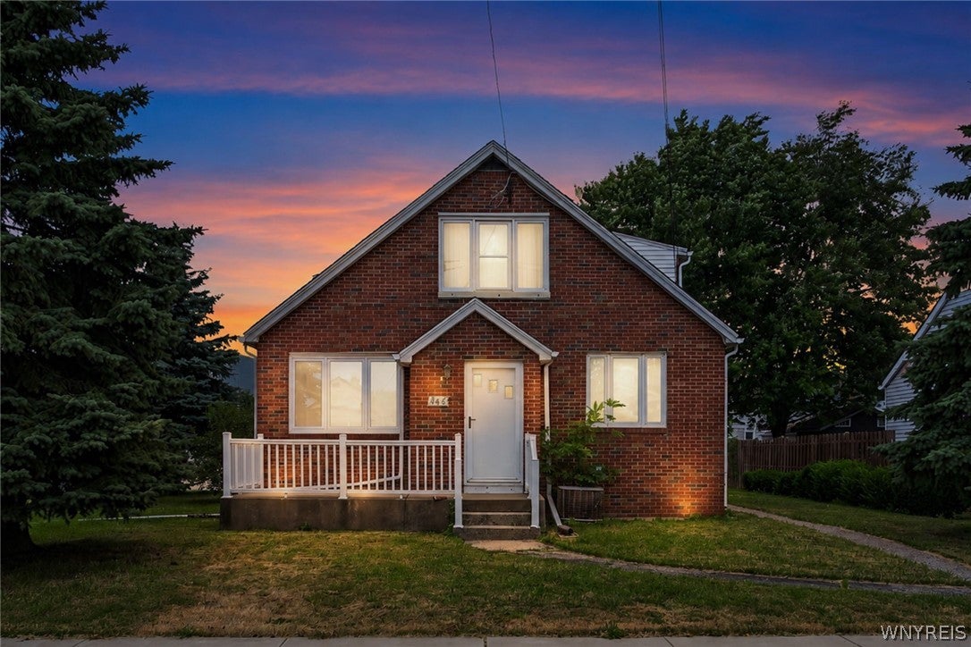 8 Evergreen Place — photo