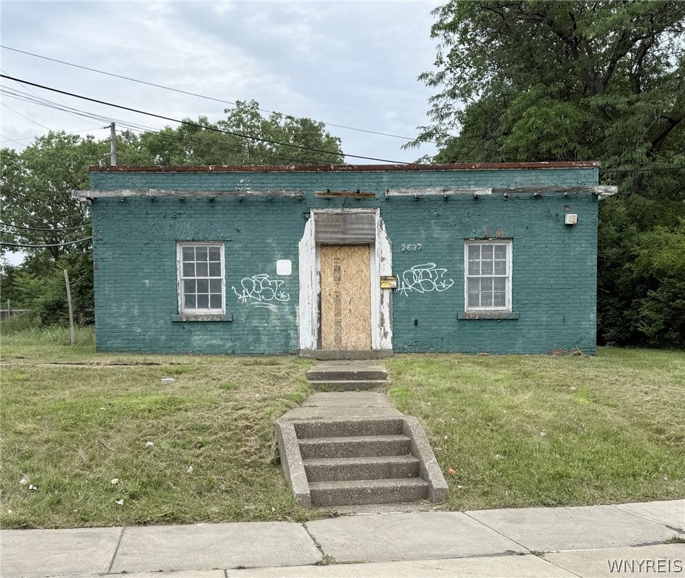 2637 Main Street — photo