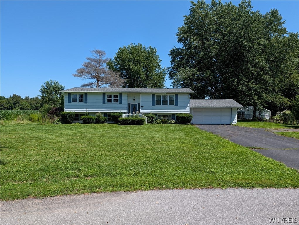 3961 Ridgelea Drive — photo