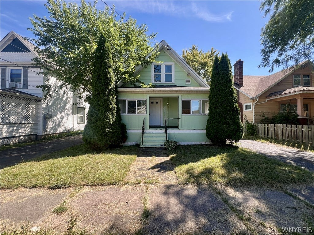 1611 Linwood Avenue — photo