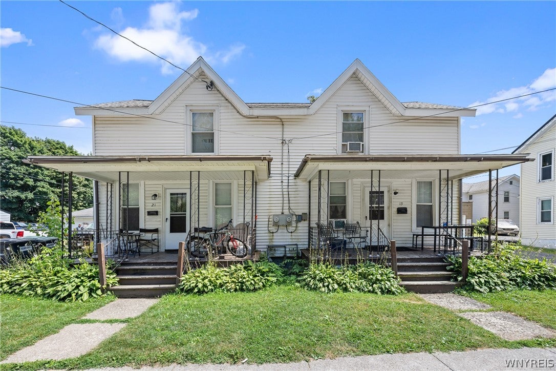 19, 21 and 25 Lambert Avenue — photo