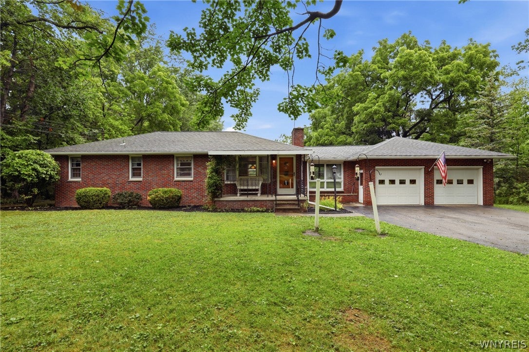 62 Ellis Drive — photo