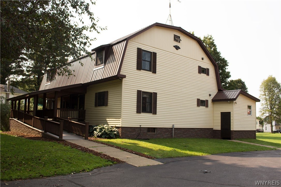 213 Maple Street — photo
