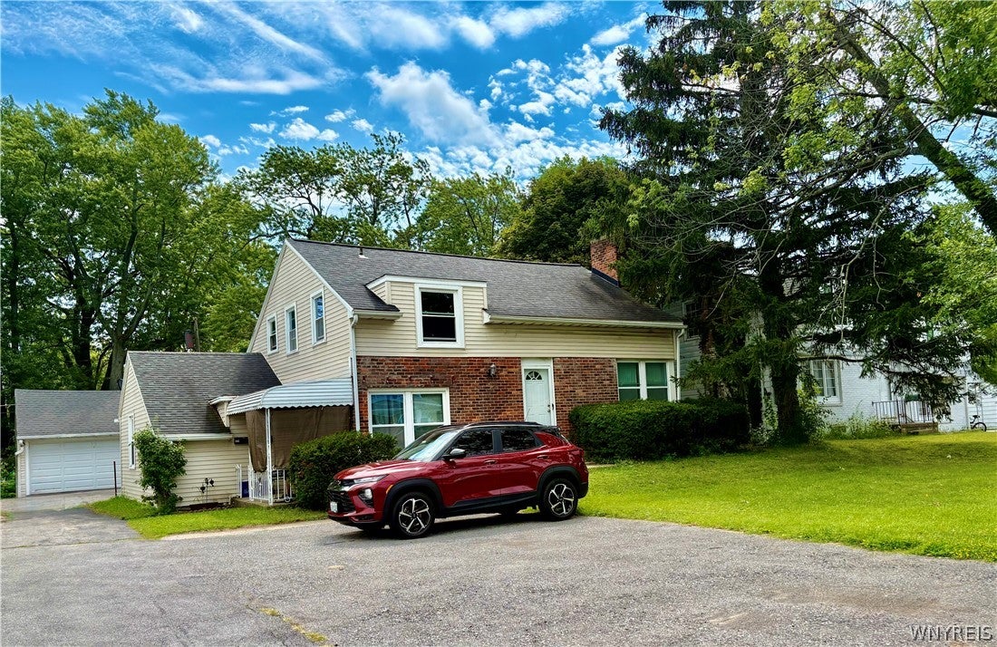 219 Niagara Falls Boulevard — photo