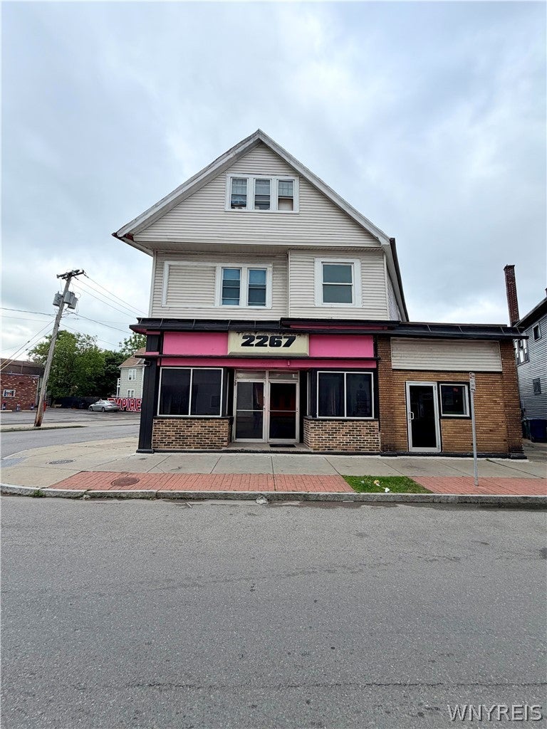 2267 Genesee Street — photo