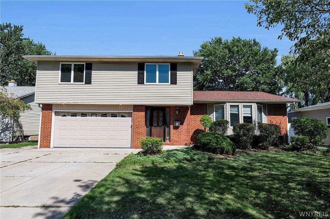 41 Mahogany Drive — photo