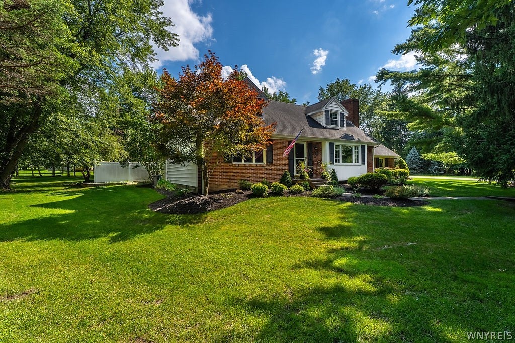 5293 Ashwood Court — photo