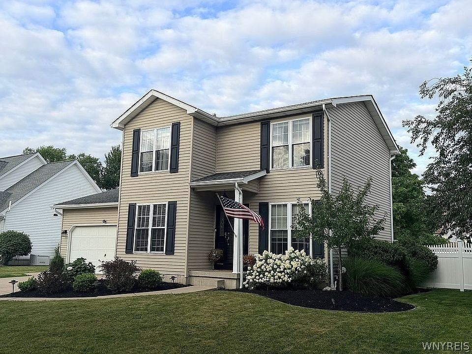 52 Village View — photo