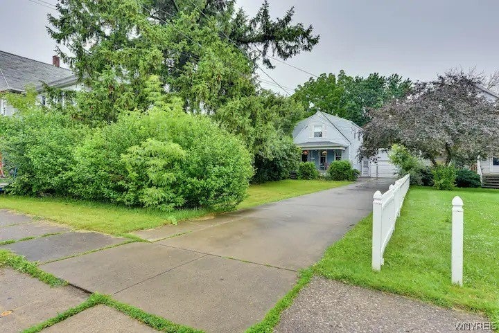 747 15th Street — photo