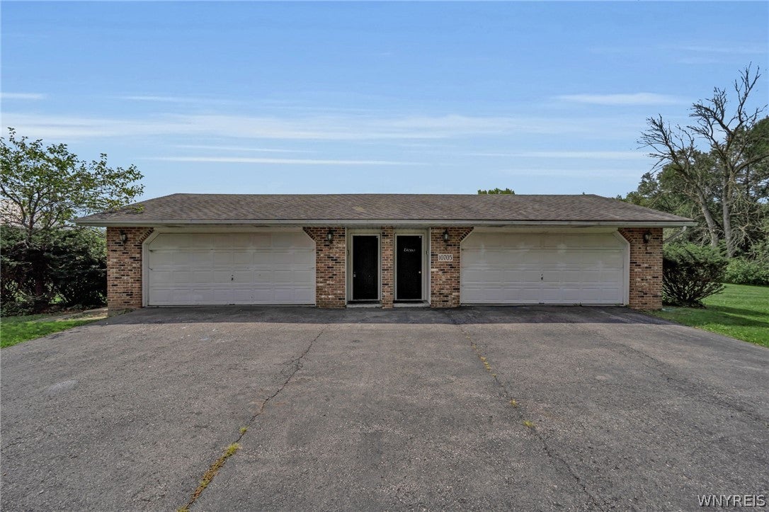 10705 Keller Road — photo