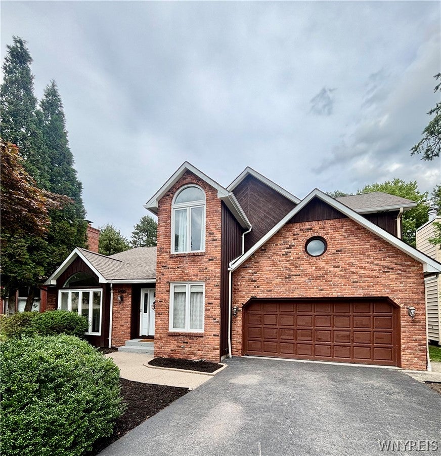 6035 Whitegate Crossing — photo